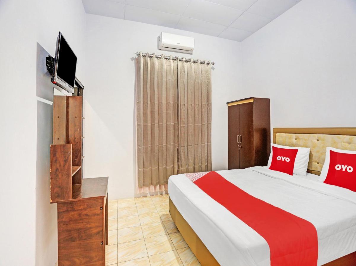 Oyo 90344 Wijayanti Hotel Бануванги Екстериор снимка