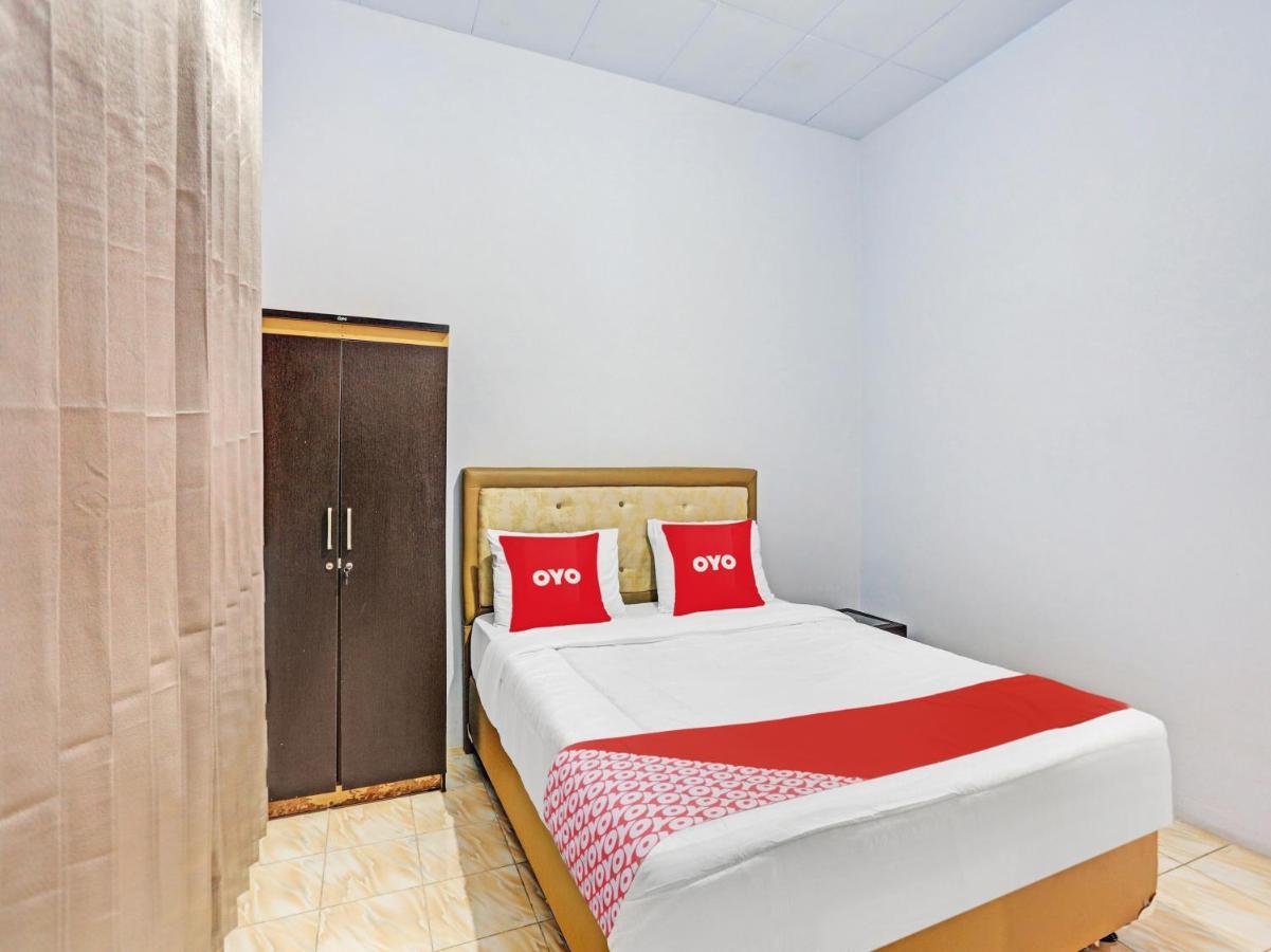 Oyo 90344 Wijayanti Hotel Бануванги Екстериор снимка
