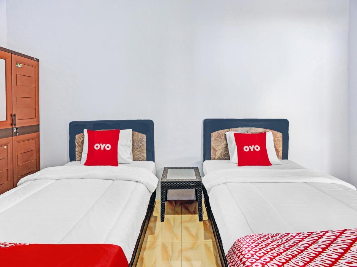 Oyo 90344 Wijayanti Hotel Бануванги Екстериор снимка